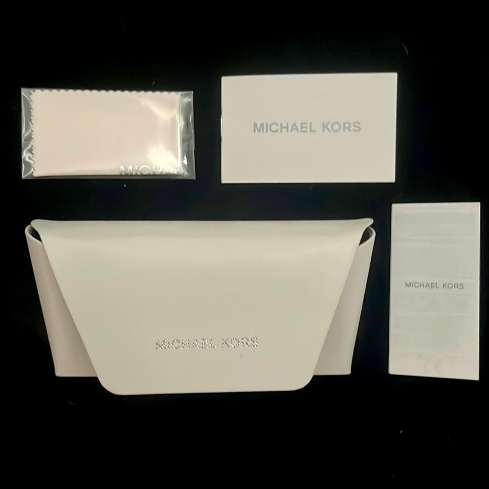 Michael Kors Eye Glass Case with glass cloth